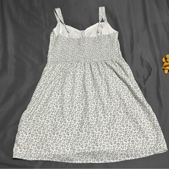 Floral Print White Dress - Picture 2 of 5